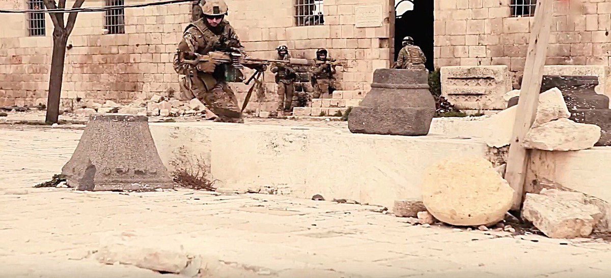 تحليل من ساحة المعركه : سقوط مدينة تدمر في سوريا بيد داعش  - صفحة 2 C6BEOCjXMAAbBCi