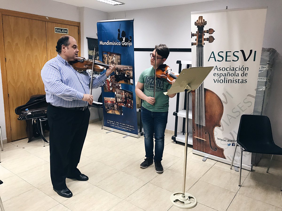 asesvi's tweet photo. Y hasta aquí las masterclass de hoy.Seguimos el próximo viernes 10 de marzo con más #masterclass y #talleres #jazz #orquesta #violin #asesvi https://t.co/61UQqfrqFE