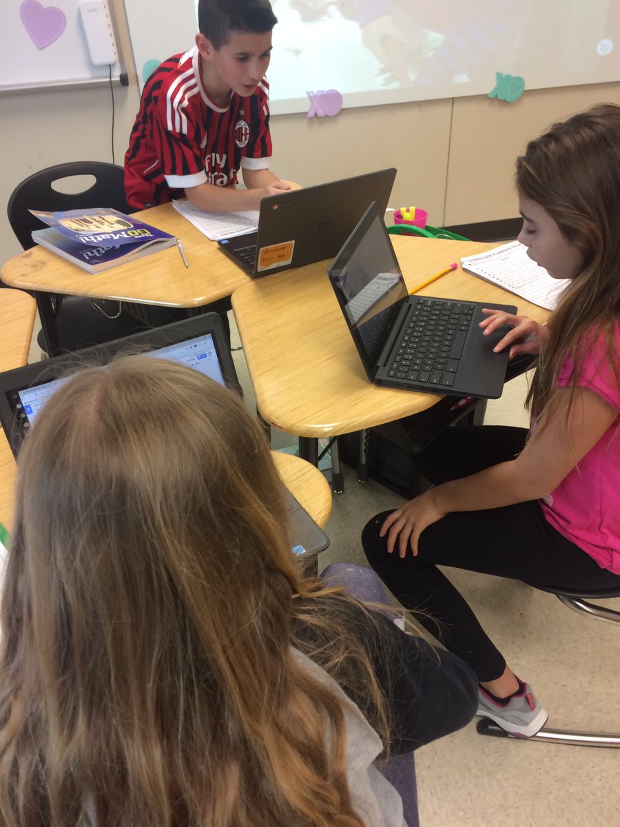 MrsGraham433's tweet photo. These #block2gators are utilizing #googledocs to create their science fair display #sciencefair #techsavykiddos @principalwch https://t.co/et9mbCtHNz