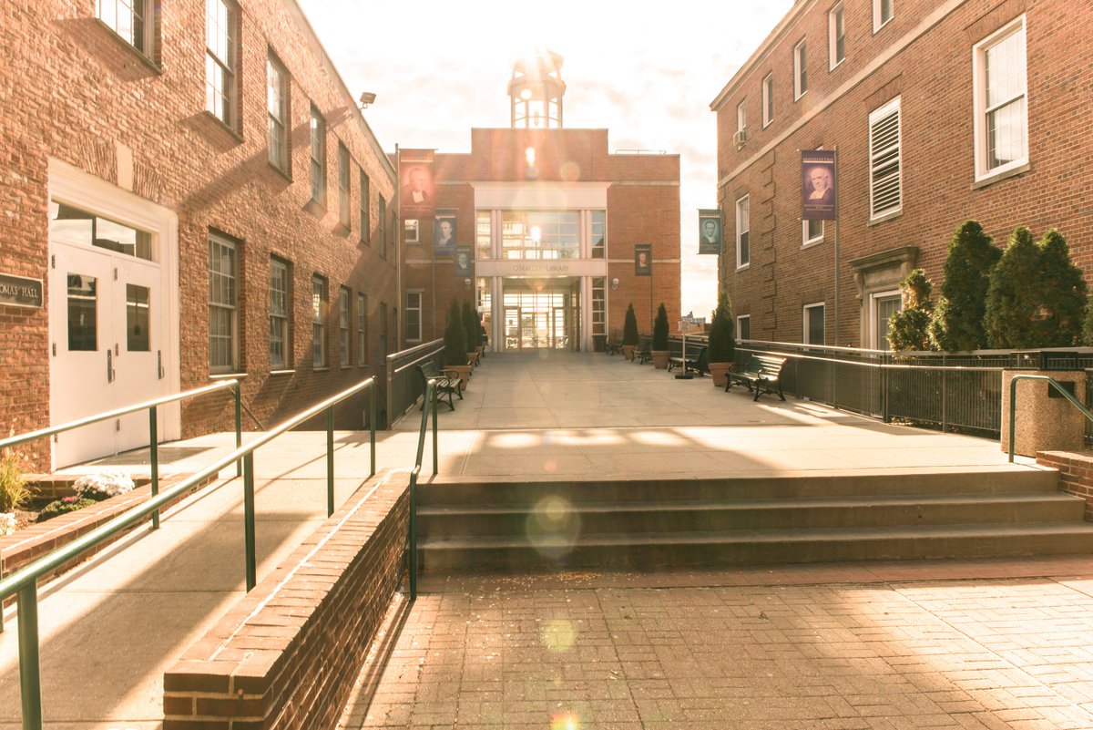 Manhattan University tweet media