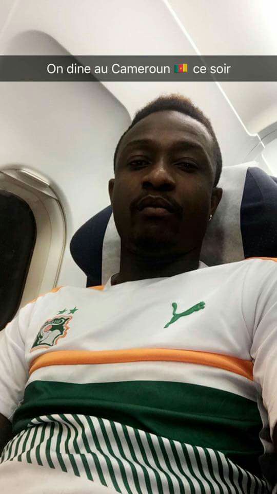 SanzaHollidayIn's tweet photo. PROMETHE CHANTEUR PRINCIPALE DU GROUPE RÉVOLUTION DÉJÀ DANS LE VOL POUR LE CAMEROUN.
#SANZA_NIGHT_CLUB https://t.co/hom5baFaUu