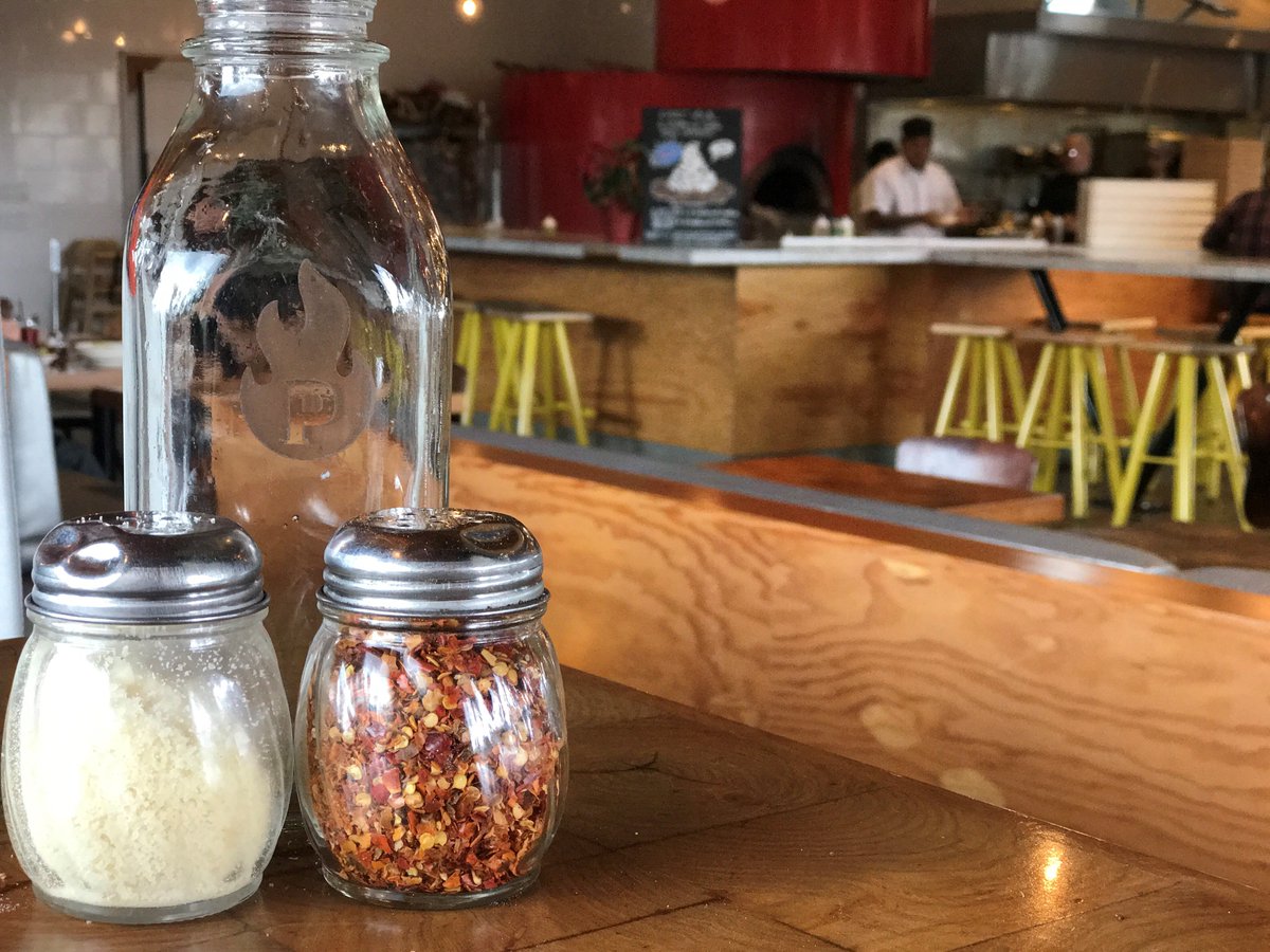 MiniStorage_Pas's tweet image. We love visiting our neighbors, the @pitfirepasadena! Thanks for having us! #IsItLunchtime?