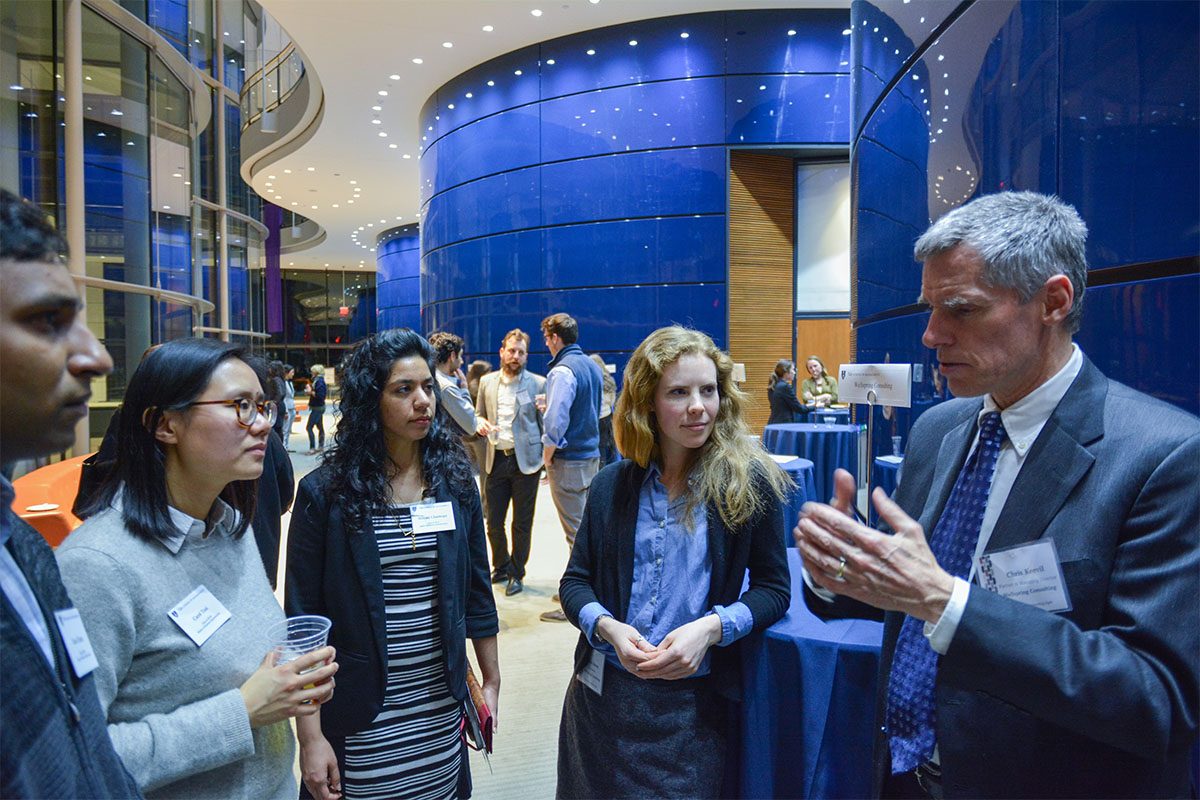 YaleSOM's tweet image. Social Impact Networking Night convenes 22 social sector orgs for Yale SOM students yalesom.io/2lkntuj @netimpact #impactcareers