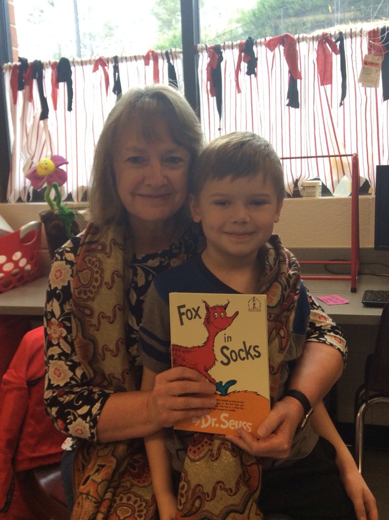 ChumleyChassidy's tweet photo. Do the clues sound like your grandparent?  Who could it be? Mystery Reader Grandparents! #ReadAcrossAmerica #bgestem https://t.co/fg8M8T8pdv