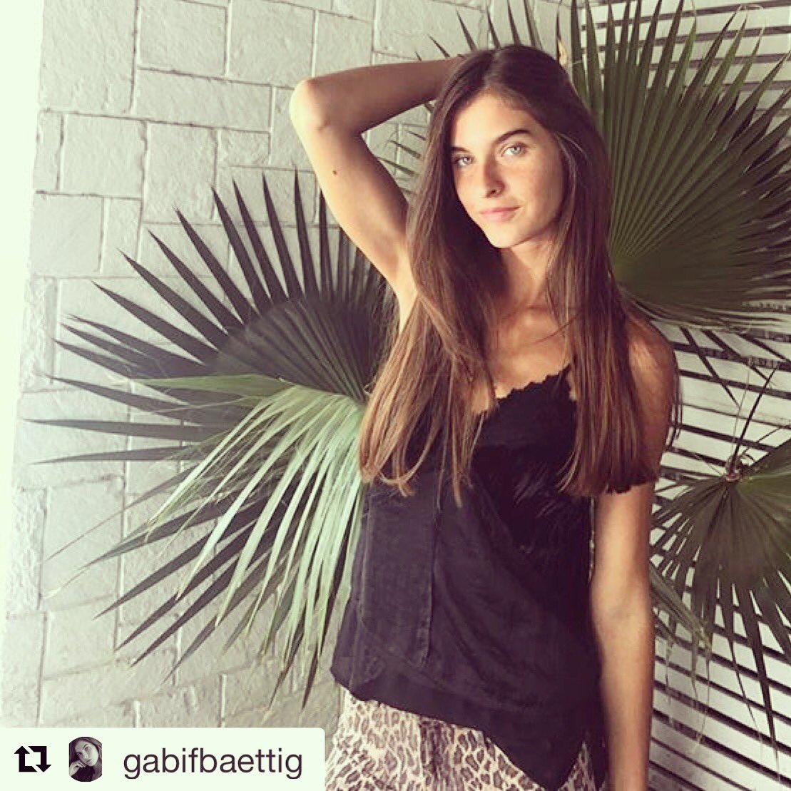 La guapísima <a href="/gabifbaettig/">Gabi Fuentes</a> con su corte hecho por la seca <a href="/NourOsorio/">Nour Chomali Osorio</a> y máxima hidratación #Kerastase #top #peluqueria #hidratacion