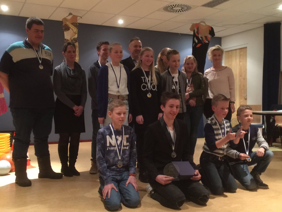 WillemKrooneman's tweet photo. Mooie avond was dat, de kampioenenhuldiging @gem_Elburg met als sportman vh jaar Tom van Riesen en de talentprijs voor jong @julianadspijk https://t.co/aXulVye0qJ