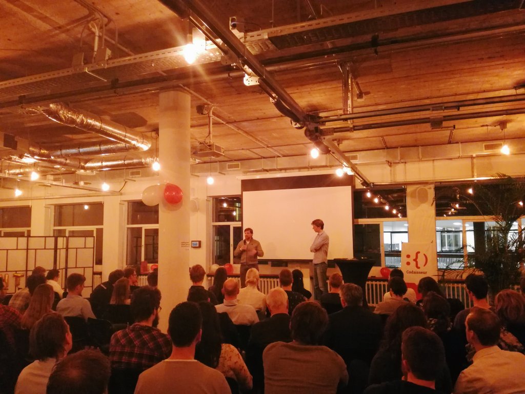 Big thank you to <a href="/WeTransfer/">WeTransfer</a>, <a href="/florinapp/">Florin</a> and @Oneplanetcrowd for sharing what it's like to work with our graduates! #CodaisseurDemoNight