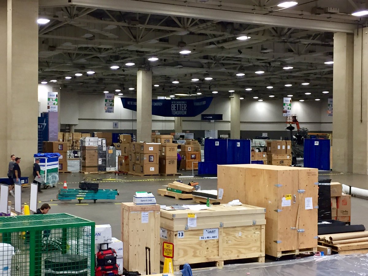 verticalavi's tweet photo. Here's a sneak peek into the Exhibit Hall at #HAI_EXPO17! Be sure to catch the finished product starting Monday at 10:30am https://t.co/JMGFM8Rxb5