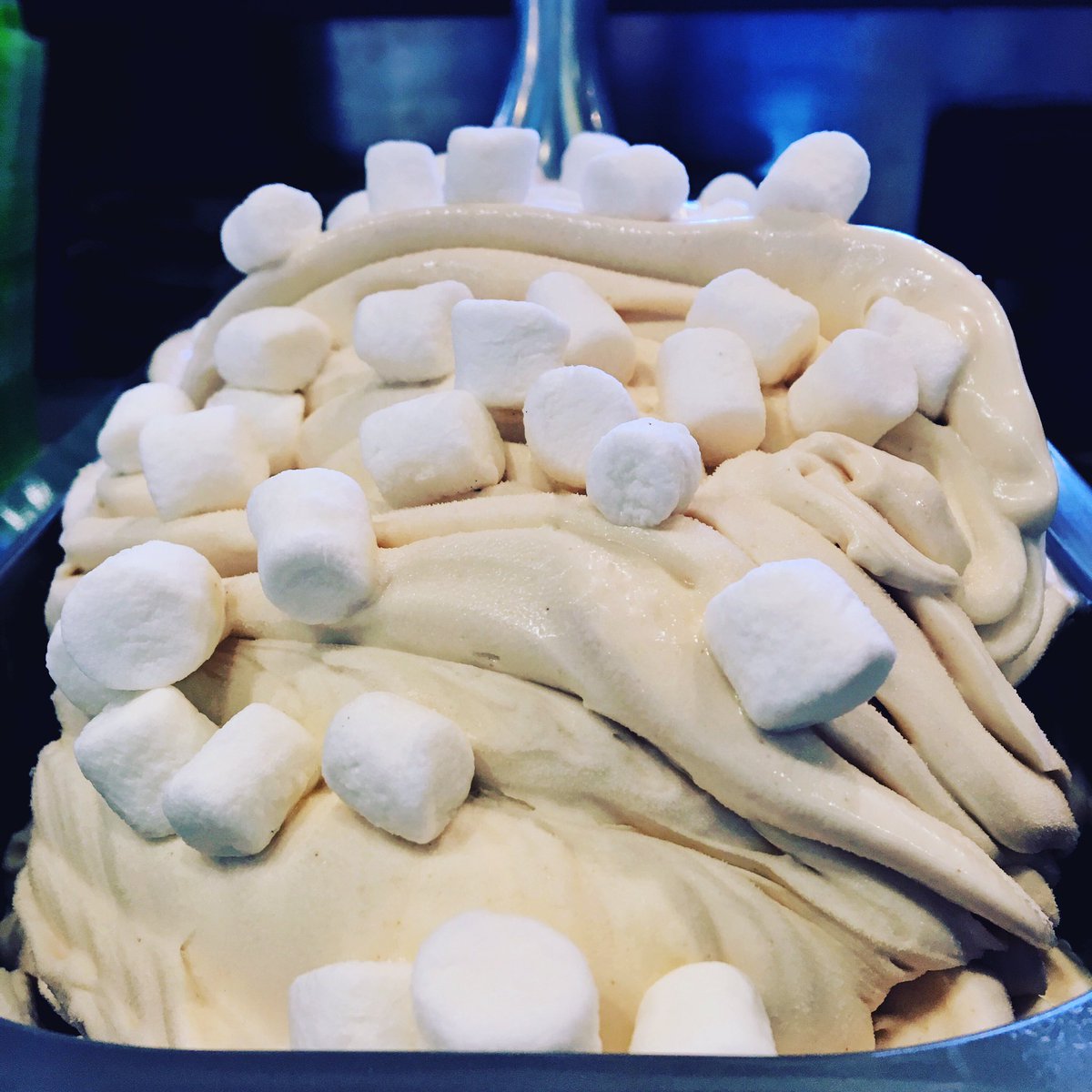 LaVitaDolceSV's tweet photo. Meet #fluffernutter #gelato! You can thank Austin, our #CrewMemberoftheWeek for having us make this extra creamy gelato! https://t.co/WujTpz411W