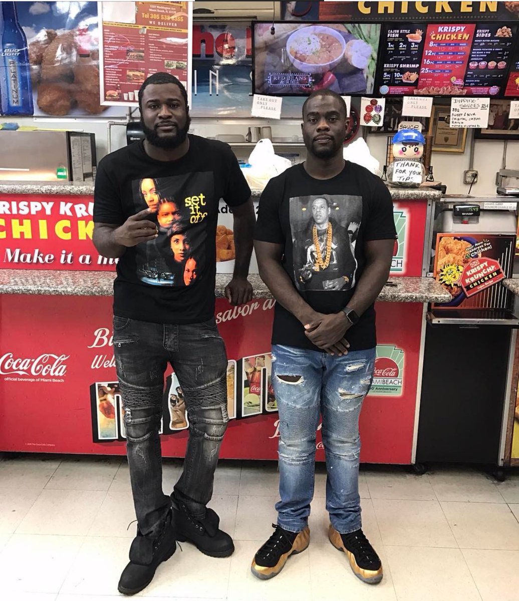 Cjay112's tweet image. Shop with STR8LIKEDAT CLOTHING .. IG:STR8LIKEDATCLOTHING .. COOL MONEY #THECOOL #STR8LIKEDAT