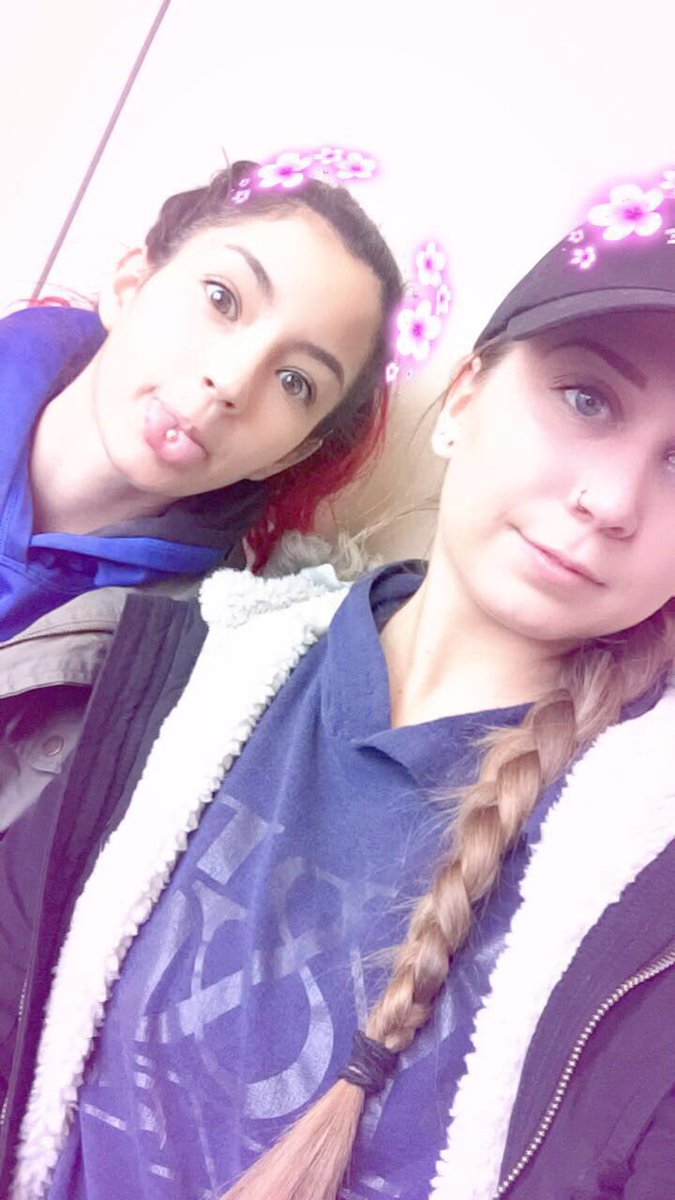 DeannaSonner's tweet photo. I love this girl beyond words ❤ idk what I'd do without my best friend #Katnipp @KathyGranadoss https://t.co/dB9UUvSCkK