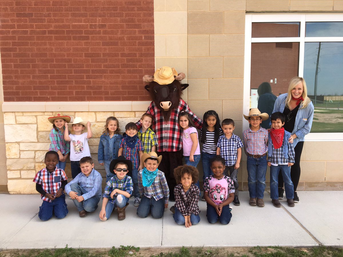 Mrs. Dismuke's Class tweet media