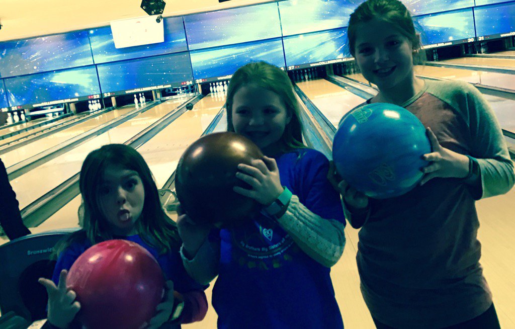 TTOP69's tweet image. Kiddos bowling for @BBBSBluegrass and @Valvoline at @collinsbowling