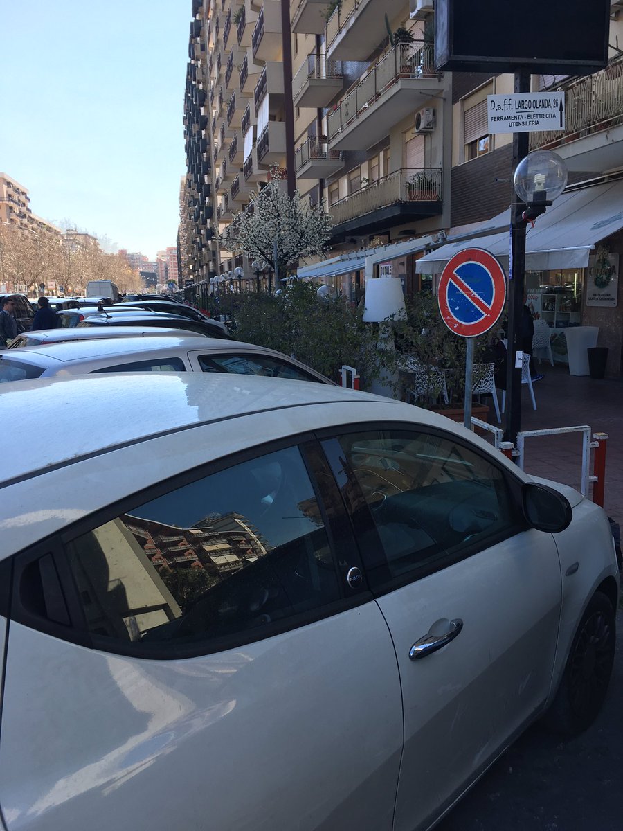 LeonardoCanto1's tweet photo. Domenica festa della donna in Viale Strasburgo: area pedonale e divieto di sosta tra Via Norvegia e Via Svizzera https://t.co/TAu2khruSR