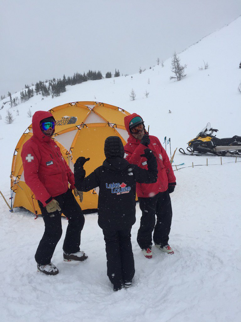 richdavies1's tweet photo. Lake Louise &amp; TNF #neverstopexploring #lakeitup https://t.co/mE8GnjQmyp