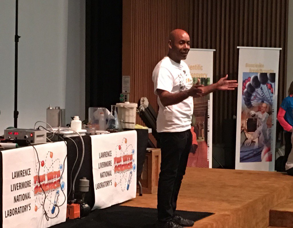 NNSAWilliams's tweet photo. .@Livermore_Lab gives youths opportunity to explore science in fun ways. #LLNLSTEMDay #WeekAtTheLabs https://t.co/PdedFMNia9 https://t.co/a298hk52fc