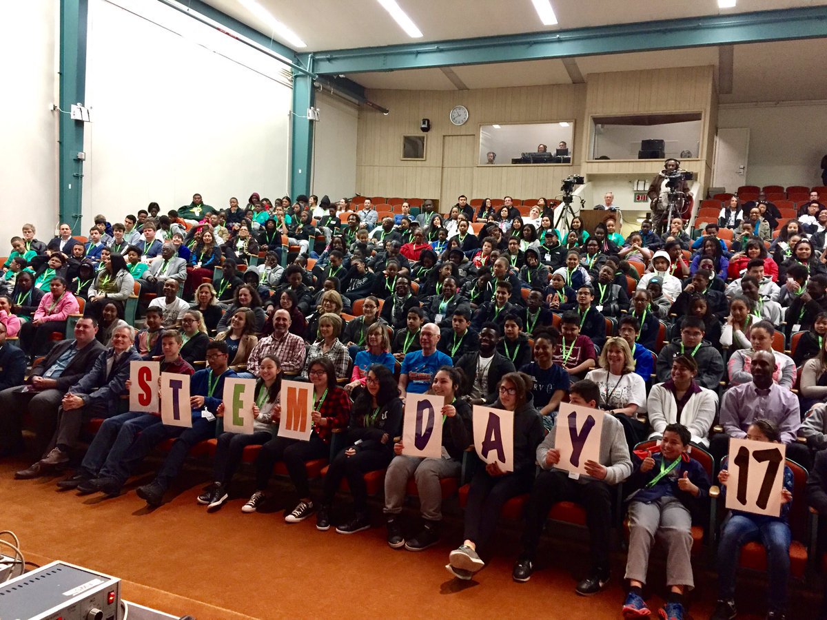 NNSAWilliams's tweet photo. .@Livermore_Lab gives youths opportunity to explore science in fun ways. #LLNLSTEMDay #WeekAtTheLabs https://t.co/PdedFMNia9 https://t.co/a298hk52fc