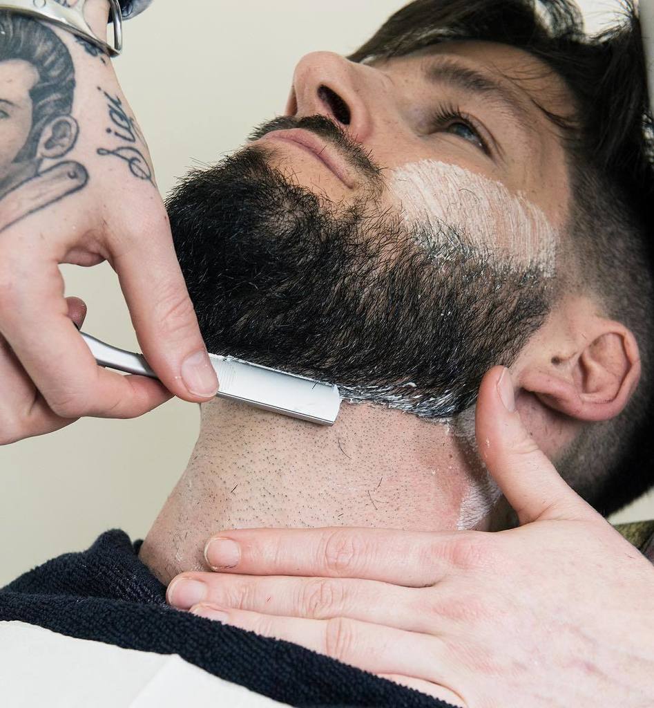 Dannycohair's tweet photo. Master crafted for master craftsmen. @tondeosolingen ensures a smooth, comfortable shave for your client, and allow… https://t.co/sHjPdC1MY5
