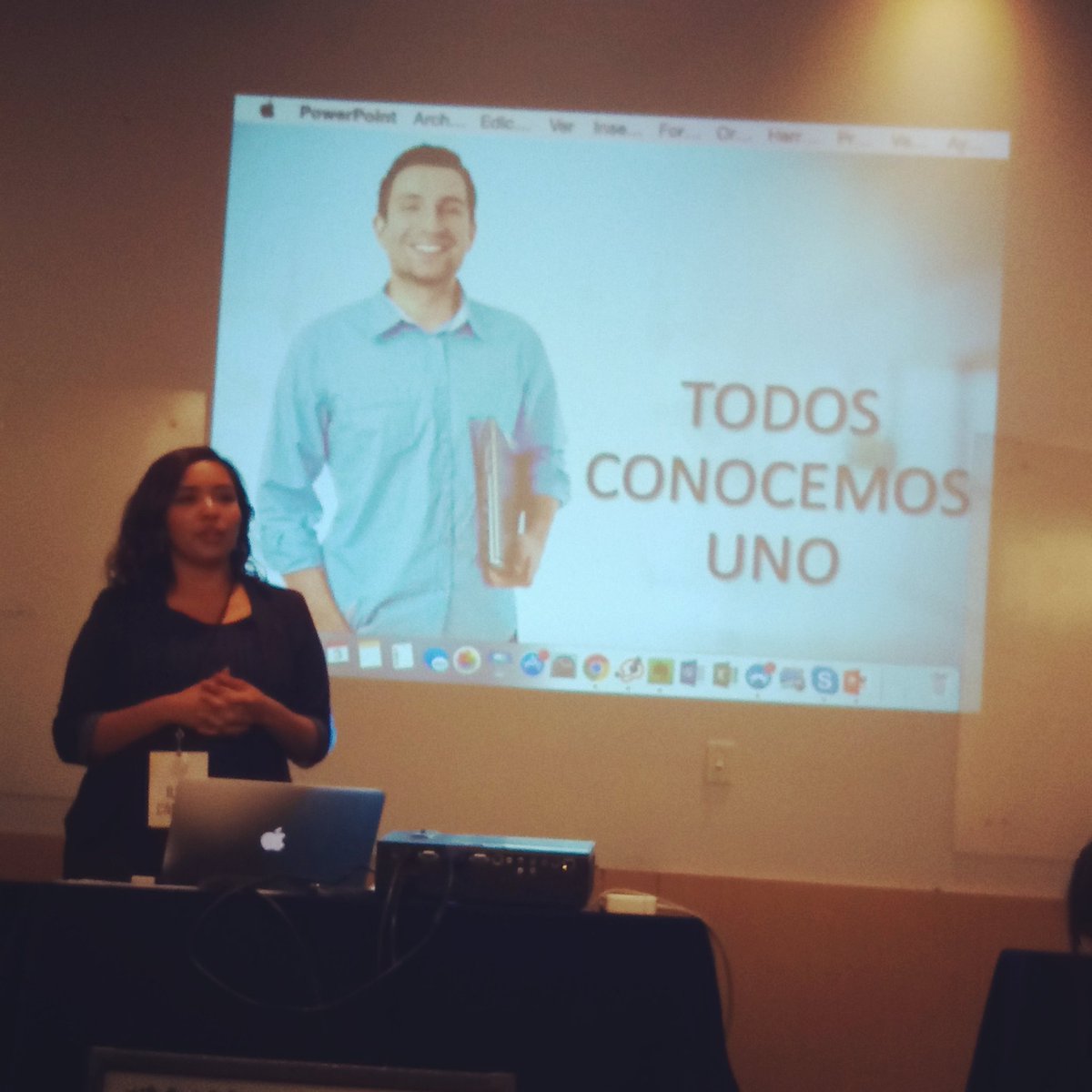 elTMD's tweet photo. @IlseCanela Contándonos cómo el Inbound Marketing ayuda a nuestra marca dentro del #TMD17 en #Puebla ¡Más #MarketingDigital, sí! https://t.co/8sG8CeCBUY
