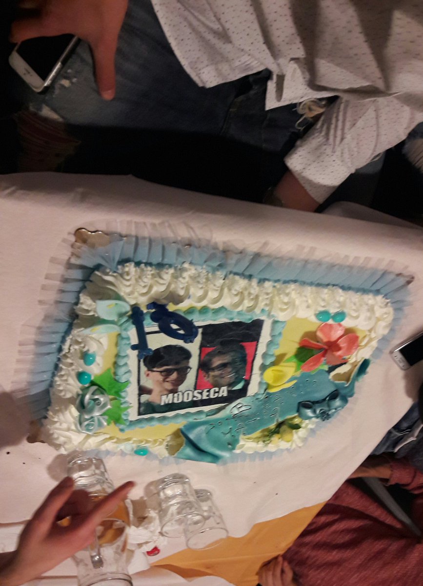 valentinavrossi's tweet photo. Tanti auguri Brune🎂🎈🎉 @BruneMattia https://t.co/RRm005ljCB