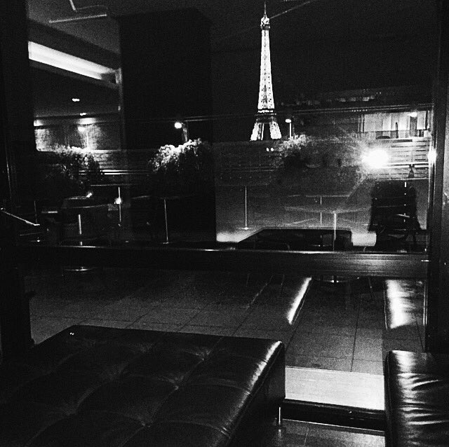 Cena con vista? 👉🏻 La Maison Blanche 🗼 @AtoutfranceIT