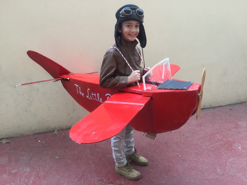 VerenaTucker's tweet image. Totally inspired by Petit Prince @runnymedemadrid flying high on #WBD2017 @ChildBookCircle @EgmontUK