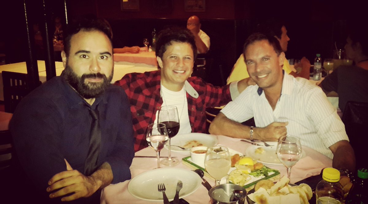 MarccosRojas's tweet photo. Mis amigos y hermanos por elección @lopyman @SennoPablo https://t.co/4gMP7oDg6i
