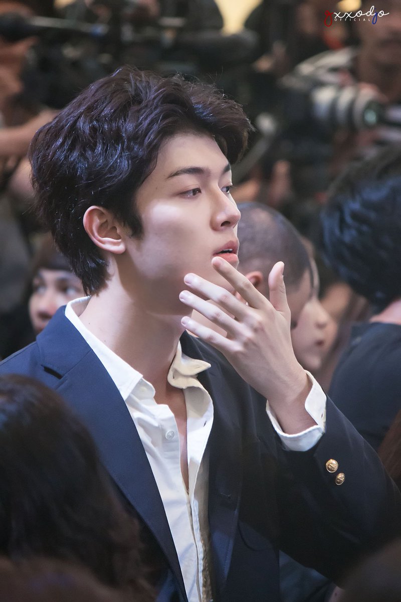 GxxodJoOfficial's tweet photo. 170303 รูปมุมข้าง...ไม่ใช่ข้างขวานะ แต่ข้างๆหัวใจ แฮ่~ 😜❤️ @gxxod4 #ก็อตอิทธิพัทธ์ #GxxodJoOfficial https://t.co/TKwxqnKXpL