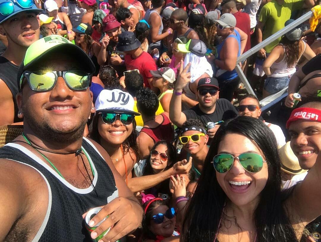 #PHRepost @cubii29  -  #Lt2k17 @phpubherrerano  - #CARNAVALESBEYOND #OUTOFTHISWORLD