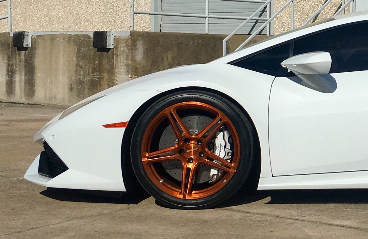 ForgelineWheels's tweet photo. Ready to tame this bull? #DallasPerformance put #Forgeline #monoblock #SC1 wheels on a #Lamborghini #Huracan! https://t.co/W3ZmlToB6d https://t.co/MVm31xFSjn