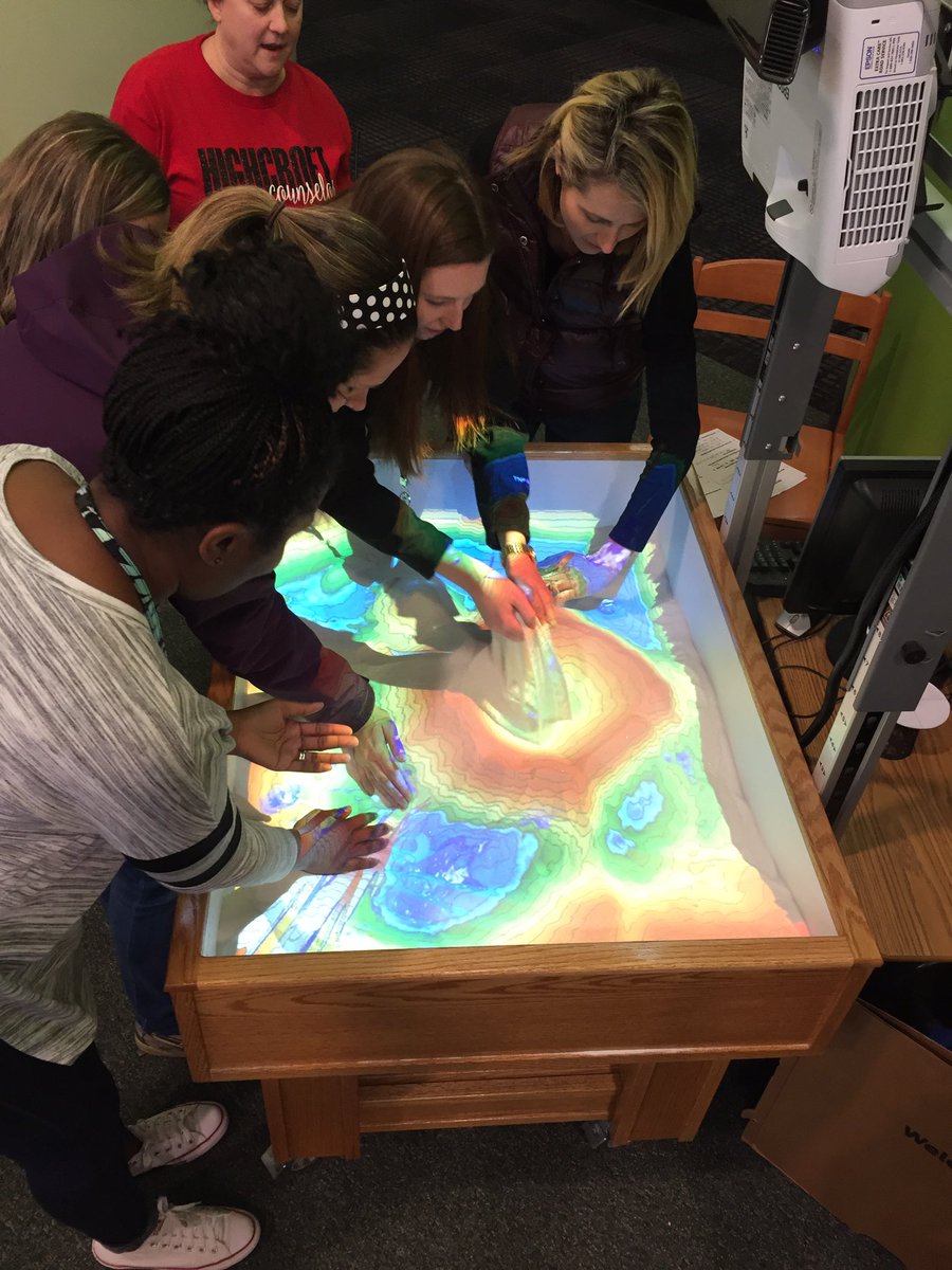 CrowellKdg's tweet photo. Teachers. After school. No kids. Playing in the sandbox. #AugmentedRealitysandbox #makeitrain @DanielleStilts @HighcroftRidge https://t.co/et0PypqO2H
