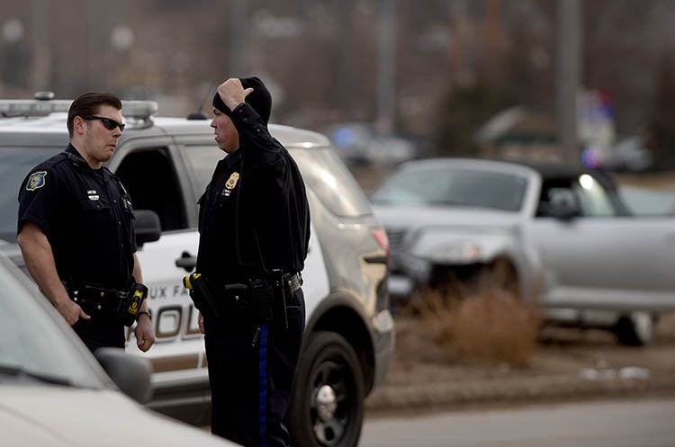 Jay Pickthorn (@pickjay) on Twitter photo Officer fires shots at vehicle near Falls Park; two arrested <a href="/Argus911/">ArgusLeader911</a> Photos: argusne.ws/2mWbvZa Coverage by @Argus_Joe & <a href="/DaniFergs/">Danielle Ferguson</a> Officer fires shots at vehicle near Falls Park; two arrested <a href="/Argus911/">ArgusLeader911</a> Photos: argusne.ws/2mWbvZa Coverage by @Argus_Joe & <a href="/DaniFergs/">Danielle Ferguson</a>