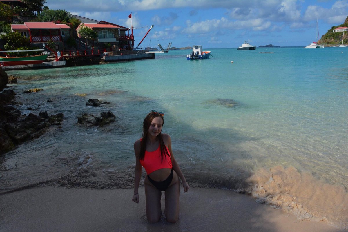 ridingjustin's tweet photo. this is me (i just got back from st barths) https://t.co/8ll2vvoNAD
