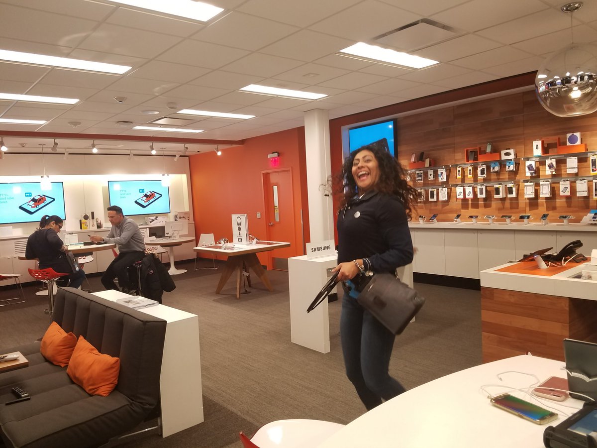 Rest of team was busy, but everybody is having fun!! #NYNJEA #employeeappreciationday #sheriffisland #greatneck #strongisland