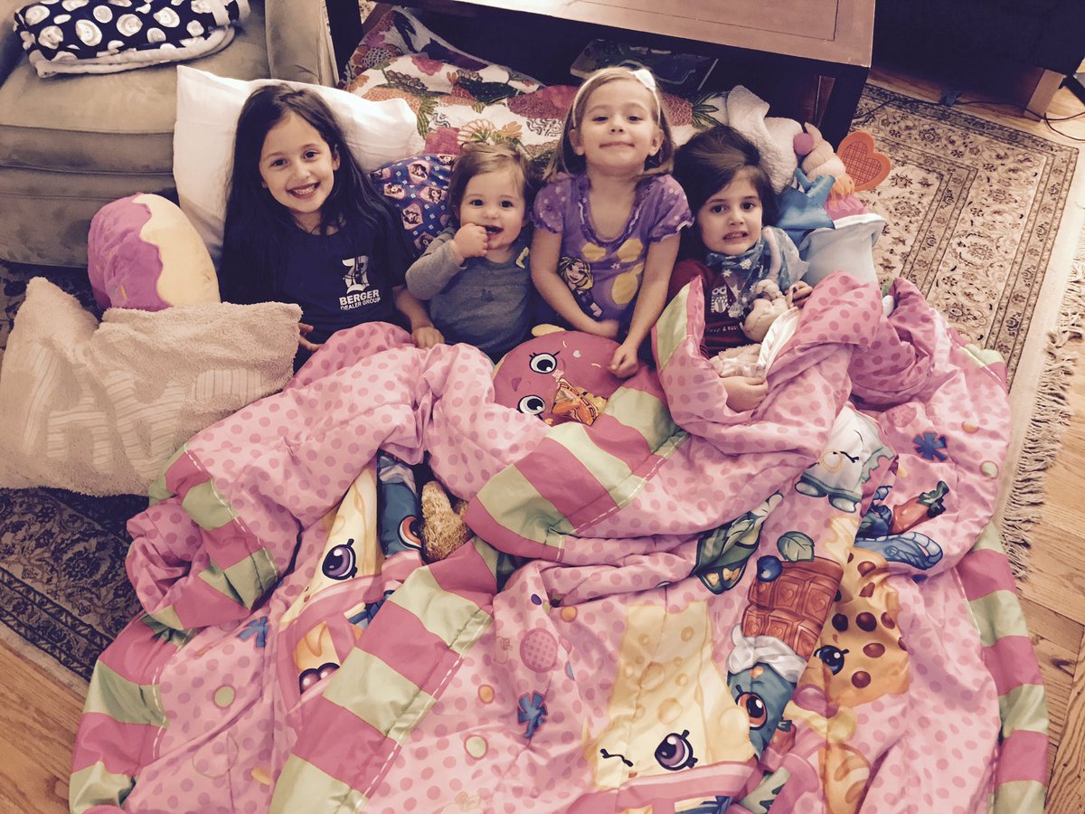 KatDagher's tweet image. Hana's a big girl tonight :)