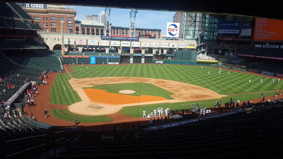 BULariatSports's tweet photo. @BaylorBaseball vs. @LSUbaseball live on Baylor Lariat Radio starting at 3:30 p.m. #SicEm Link➡️https://t.co/hp3cK3gyh8 #SicLSU #SicSEC https://t.co/bnzv50GvZ1