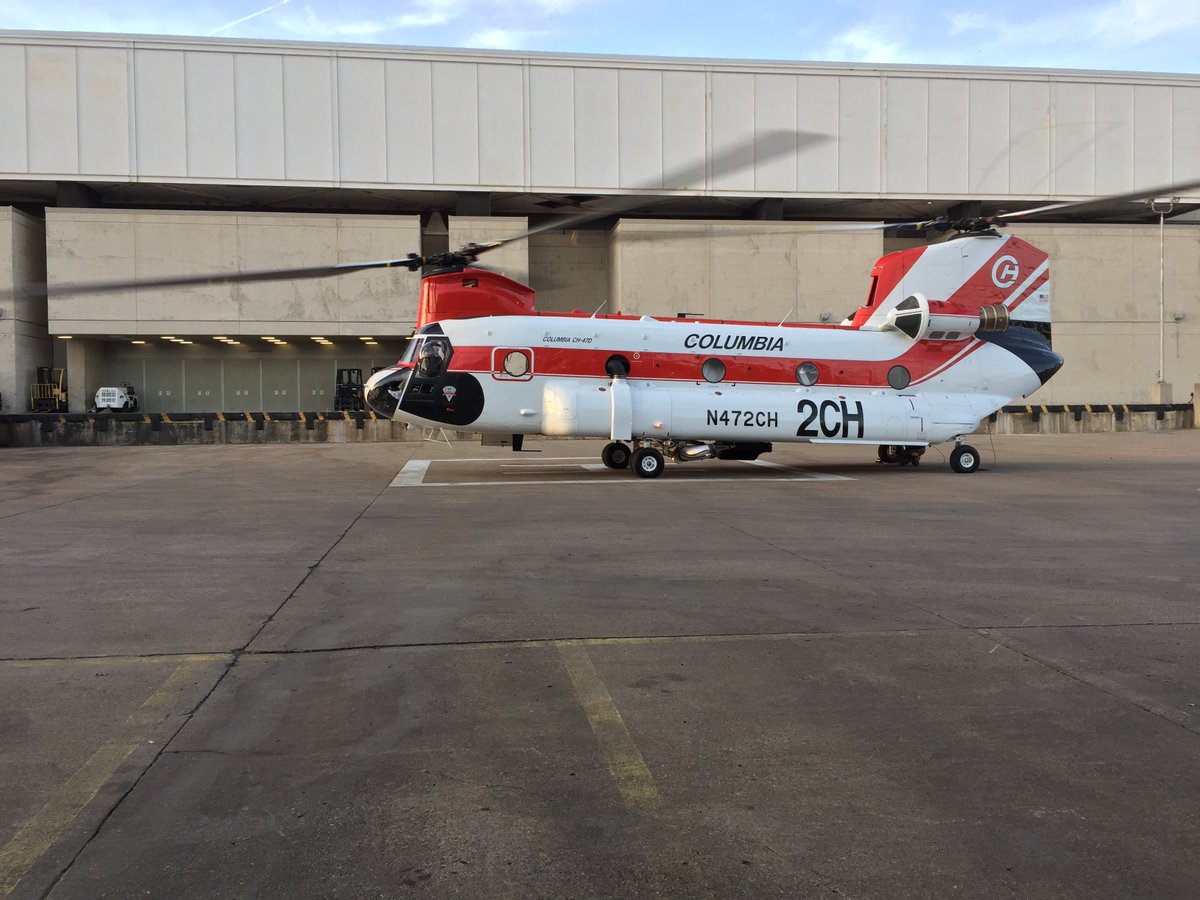 mtain's tweet image. Final arrival tonight, a massive and gorgeous Columbia Helicopters Ch-47D #HAI_EXPO17