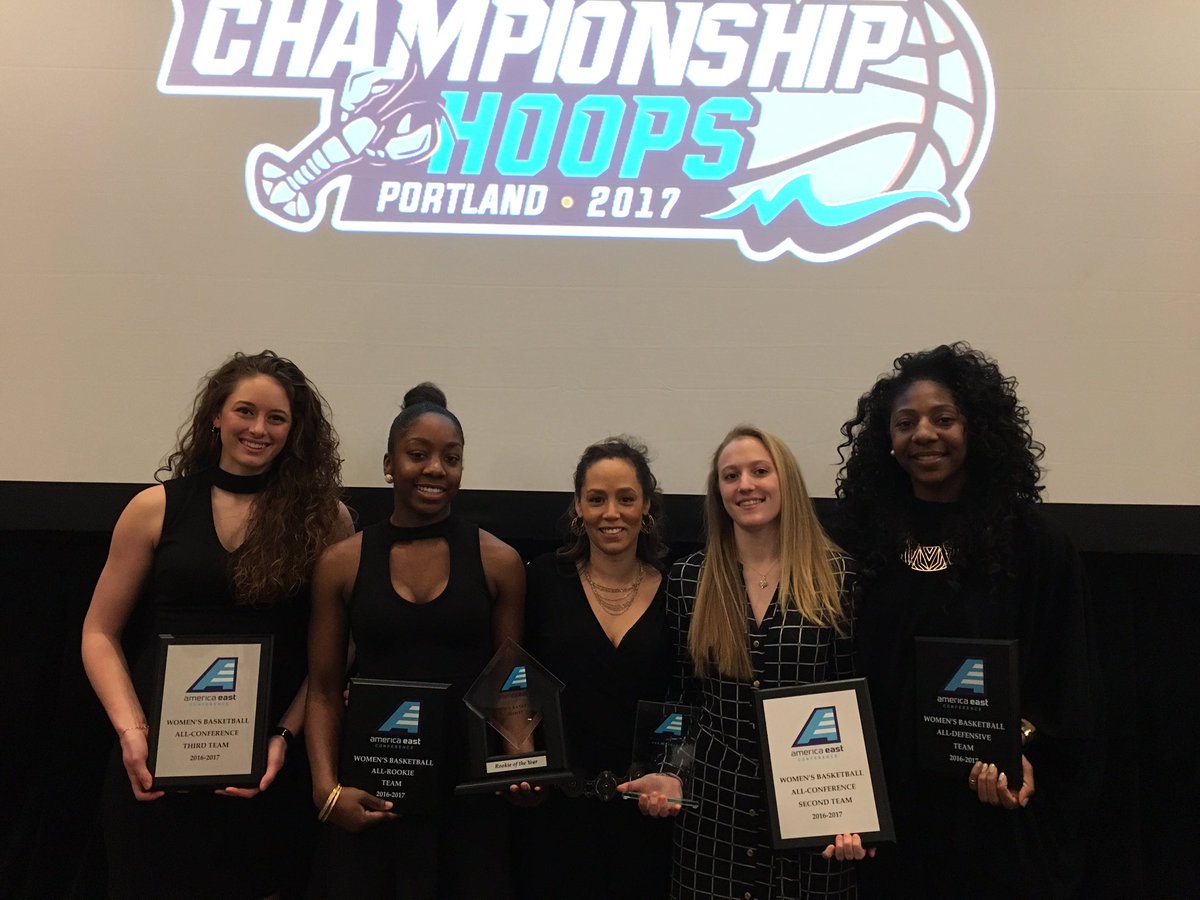 HartfordWBB's tweet photo. Now presenting.... OUR FOUR #AEHOOPS AWARD WINNERS!🏆🎉🏆🎉We are so proud of you all!! #AETourney #HawkNationDomination https://t.co/BOKSOqB7f0