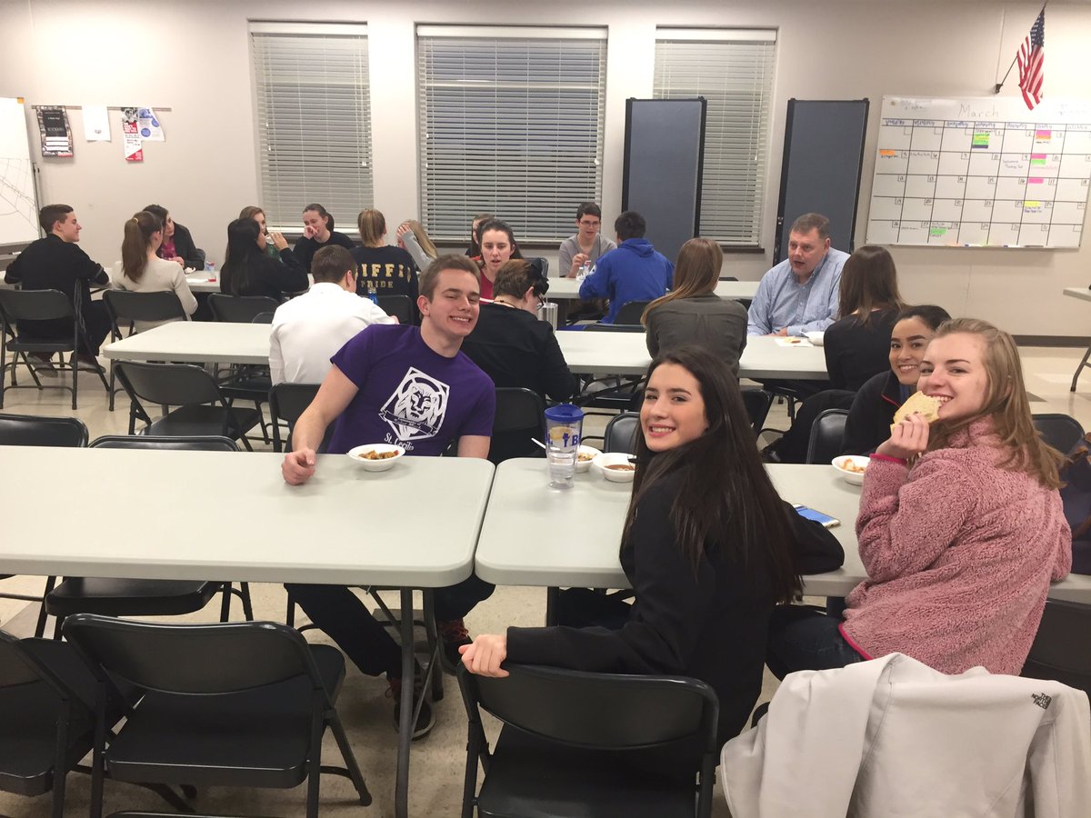steashouse's tweet photo. Come out to Soup and Stations tonight! St. Mark Community made the soup! @FaithofaGriffin @StCeciliaHouse https://t.co/scT6c1qx8D