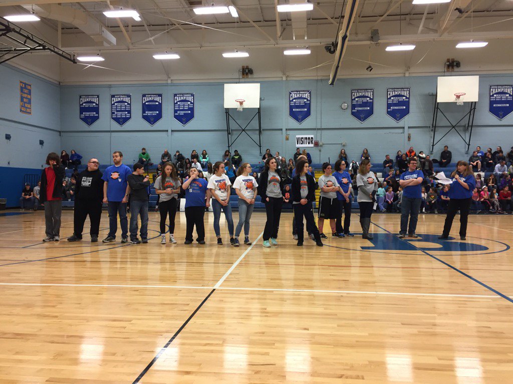BrockportCSD's tweet photo. Our amazing Unified Basketball Team!  #talented  #spirited  #inspiring https://t.co/Qg9u6nmmjE