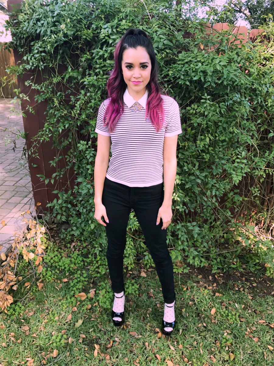 megannicole's tweet photo. 🦄✌🏼 https://t.co/qUHUNmhOUj
