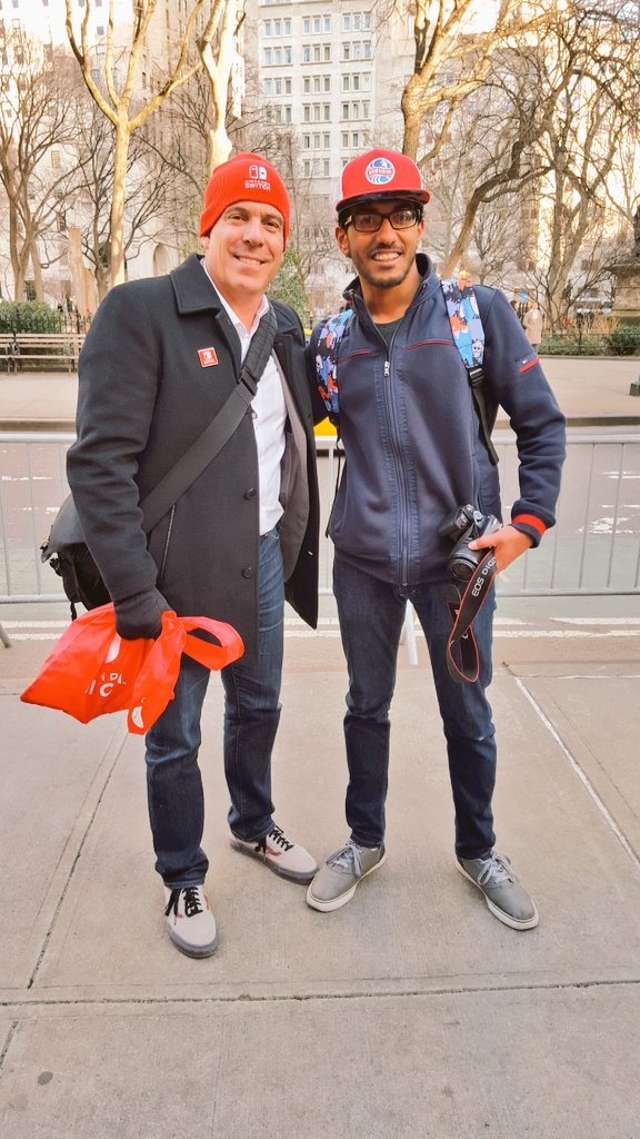 teamtriforce_'s tweet photo. Met the awesome @thetruebowser at the #switchandplay event in Madison Square Park NYC a noble force in videogames #nintendo #Nyrule #Switch https://t.co/LHaGpFwvs4