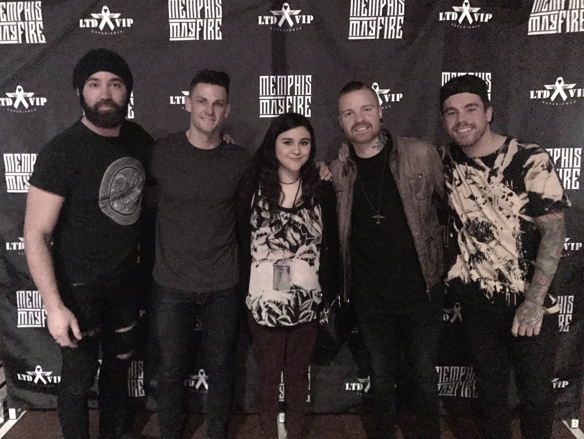 FiaGarza's tweet image. Always a pleasure hanging with these guys. 🤘🏼🖤🏀 @mmfkellen @MattyMullins @MMFCory @Jake_Garland