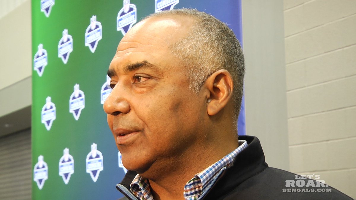 Coach Marvin Lewis speaks to a group of reporters at the NFL Scouting Combine.  🎥: go.bengals.com/2mPqvc9 https://t.co/EuYLPB5lim