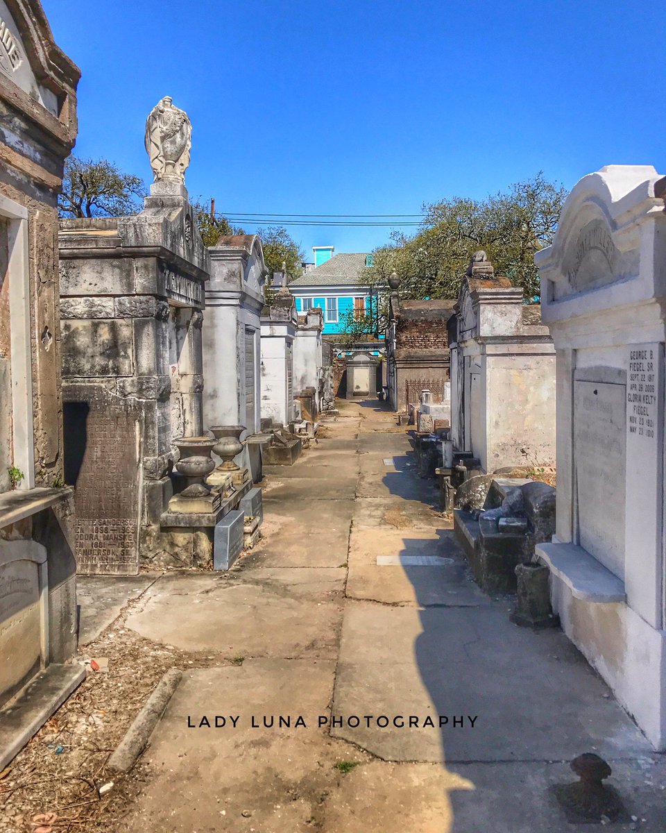 LadyLunaNOLA's tweet photo. Beautiful day for Cemetery trolling! #nola #lafayettecemetery #neworleans #commanderspalace #followyournola #tombs #saveourcemeteries https://t.co/EvgICRZFA2