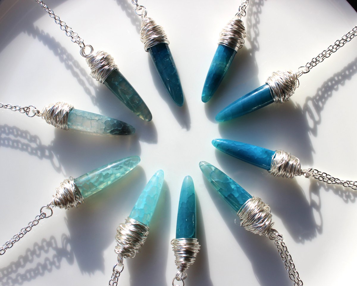 ellipsedesign1's tweet photo. Wrapped Agate Point Necklaces! Get them now at https://t.co/xSv3ueaICD
#handmadejewelry #jewelry #shopetsy #ellipsedesign https://t.co/Ef4ehLp3AK
