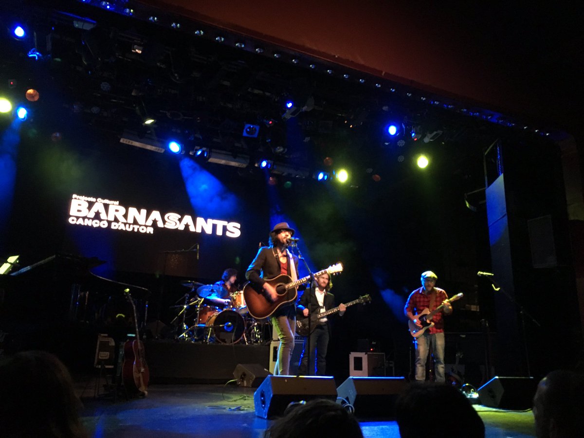 Penultimorock's tweet photo. Disfrute máximo en la presentación del #Verbenasyfiestasmenores del bueno de @DaniFlaco_ en breve nos tomamos el #VermutRock. Eres grande ! https://t.co/W5b1PDQLlp