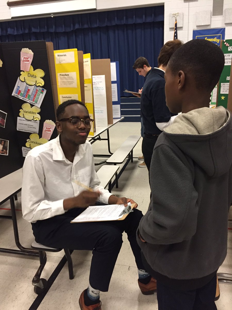 montclair_elem's tweet photo. Former Montclair student now a science fair judge #giveback #alwayssmart #montysgotsmarts https://t.co/hbURbsXEuE
