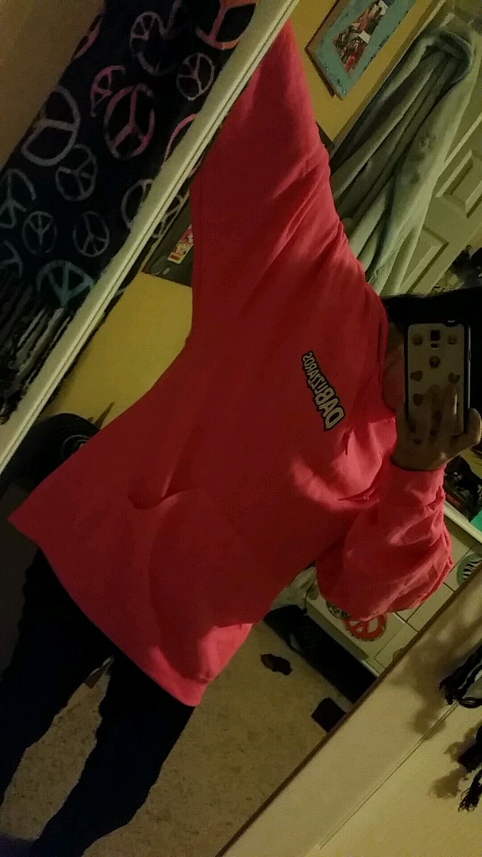 GoldenClematis's tweet photo. Got @smosh merchandise for my 16th Berfday 😄😍😍😊 #DABLIZZARDS https://t.co/6iFdlo0iXm