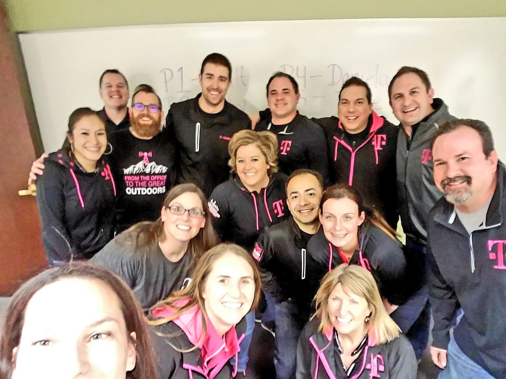 amakatmoss's tweet photo. Had an amazing time today with these awesome leaders! #ilovemyjob #2017LDP @richgarwood @Linds1227 @mattbailey1982 @Wintertab https://t.co/u8N0csqfi5